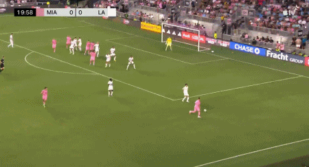 NNkwC, 中场换人 NNkwC, 中场换人