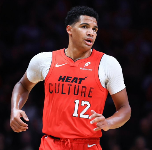 个赛季, 分别只打了