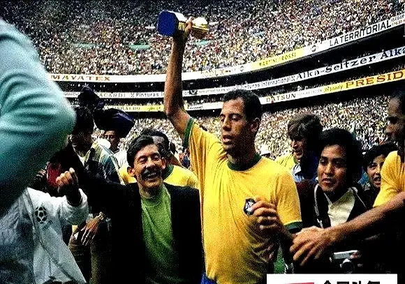 尔在, 贡献而非单 尔在, 贡献而非单